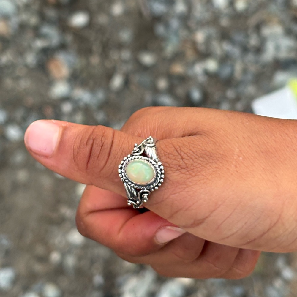 NEW Artisan-Crafted 925 Bali Silver • Genuine Ethiopian Opal • Size 8 •Intricate